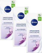 Bol.com NIVEA Verzachtende Dagcrème - Gevoelige huid - SPF 15 - Parfumvrij en pH-neutraal - Met zouthoutextract en druivenpitoli... aanbieding